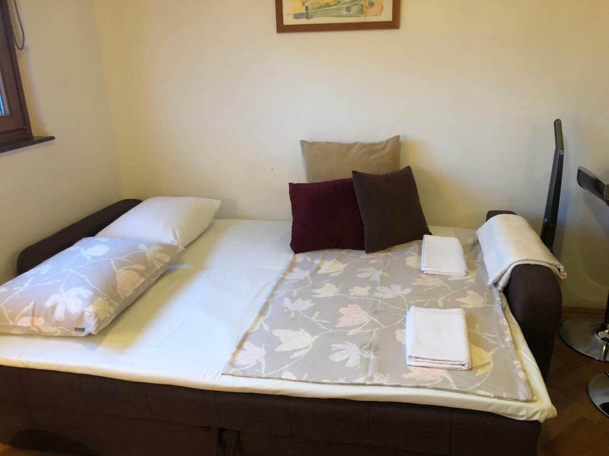 Ferienwohnung Garsonjera Katarina Split Exterior foto